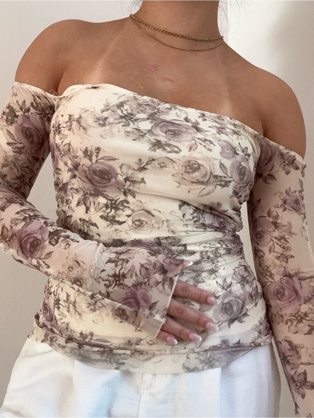 Ardene Off-Shoulder Floral Mesh Top in Cream - Picture 8 of 9
